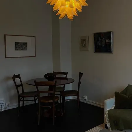 Newly Renovated - 15 Min From Center Lägenhet *