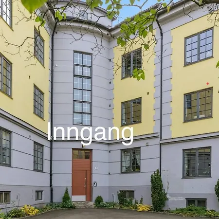 Newly Renovated - 15 Min From Center Lejlighed