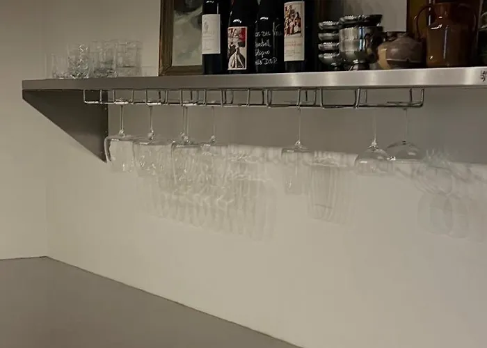 Newly Renovated - 15 Min From Center Lägenhet *