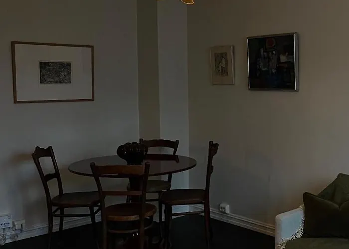 Newly Renovated - 15 Min From Center Lägenhet *