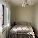 Newly Renovated - 15 Min From Center